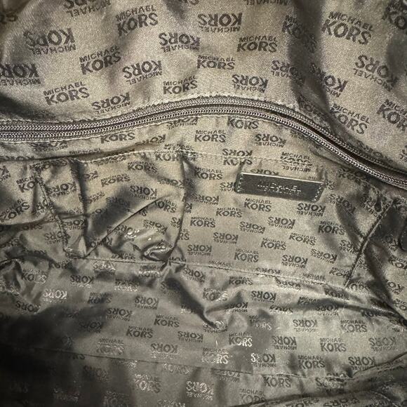 Michael Kors Calista Monogram Large Satchel GUC - Picture 14 of 16